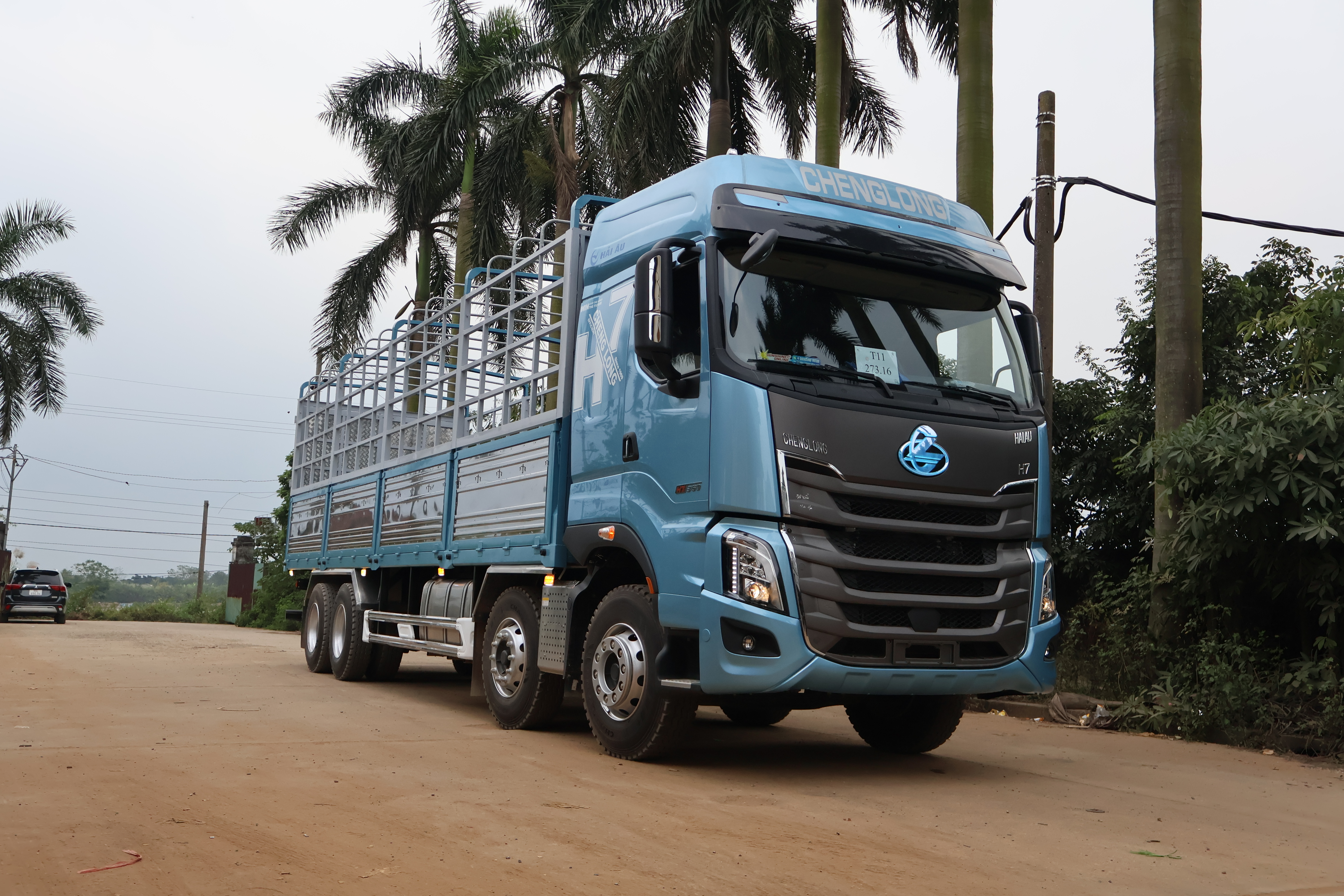 Xe tải thùng Chenglong 360HP (8x4)