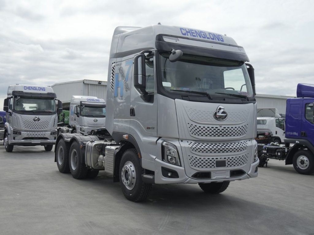 XE ĐẦU KÉO CHENGLONG LUXK 450HP
