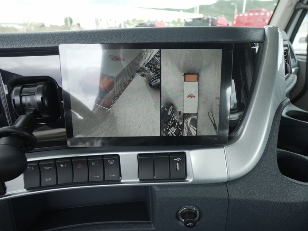 XE ĐẦU KÉO CHENGLONG LUXK 450HP