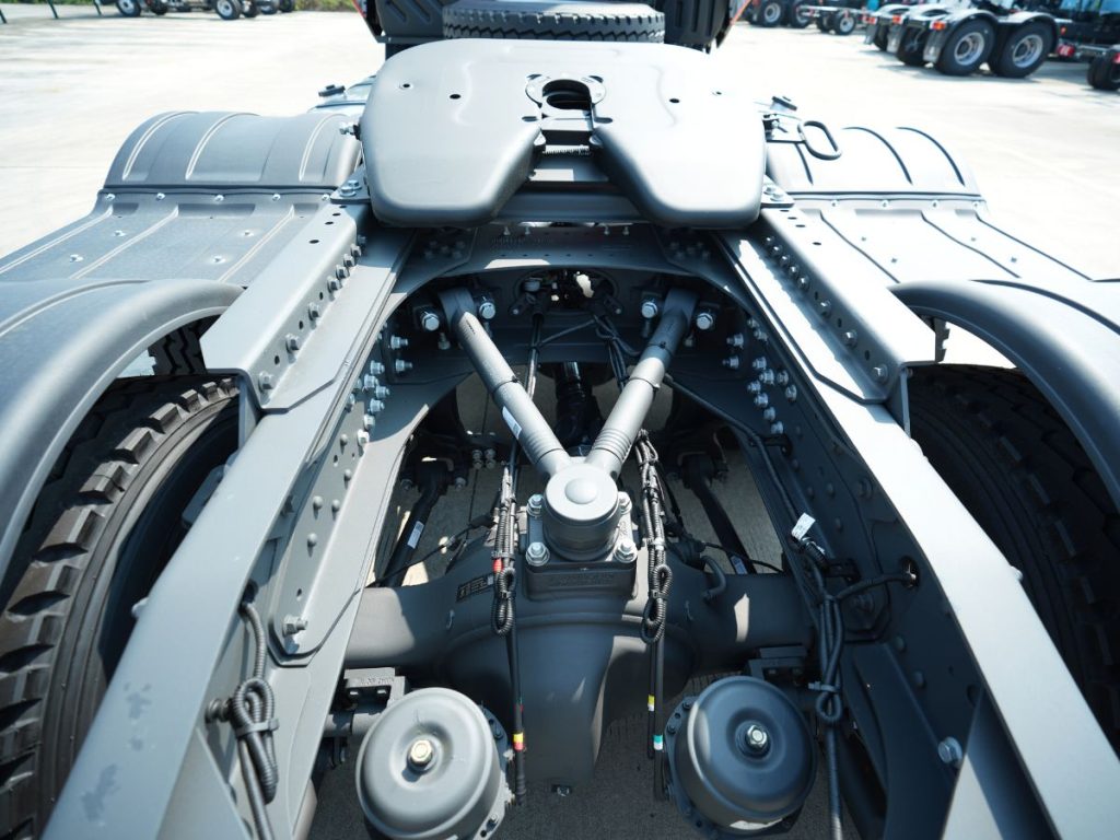 XE ĐẦU KÉO CHENGLONG LUXS 450HP