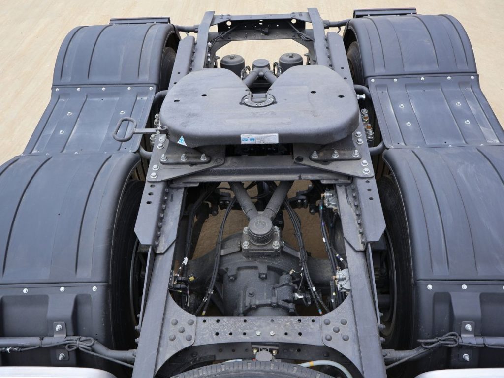 XE ĐẦU KÉO CHENGLONG LUXX 450HP