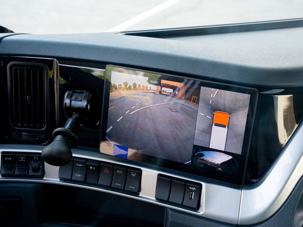 XE ĐẦU KÉO CHENGLONG LUXX 450HP