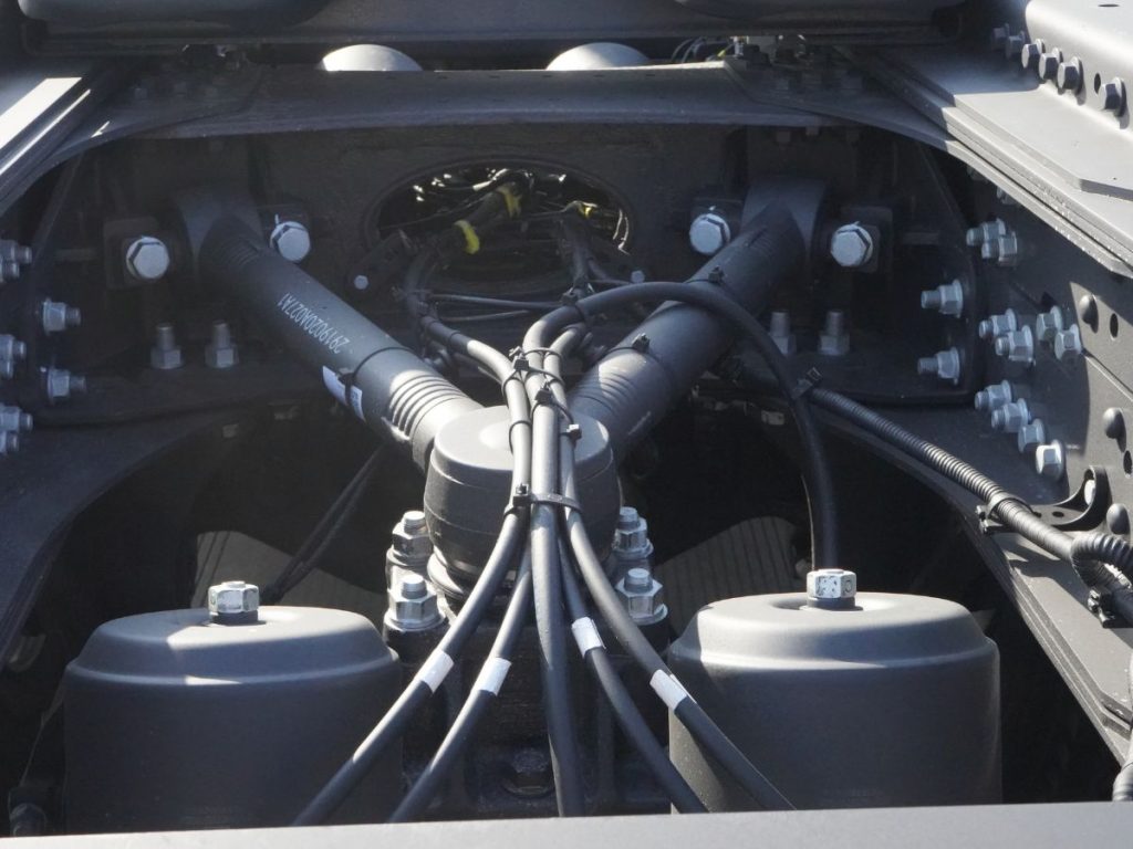 XE ĐẦU KÉO CHENGLONG MEGAK H7 470HP