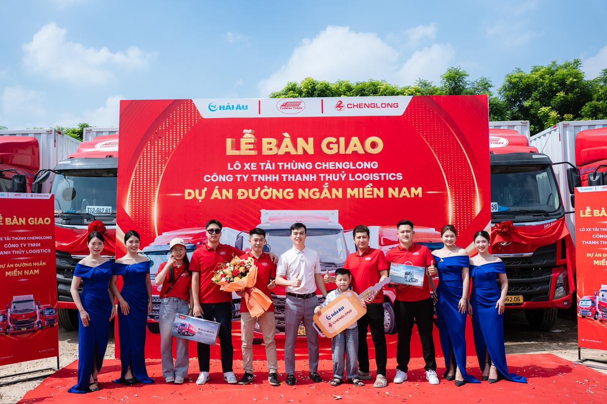 Bàn Giao Lô 50 Xe Tải Thùng ChengLong Cho Cty TNHH Thanh Thủy Logistics
