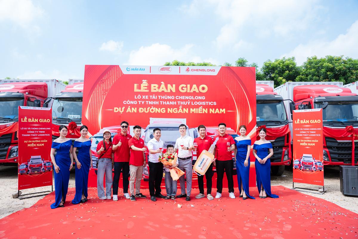 Bàn Giao Lô 50 Xe Tải Thùng ChengLong Cho Cty TNHH Thanh Thủy Logistics
